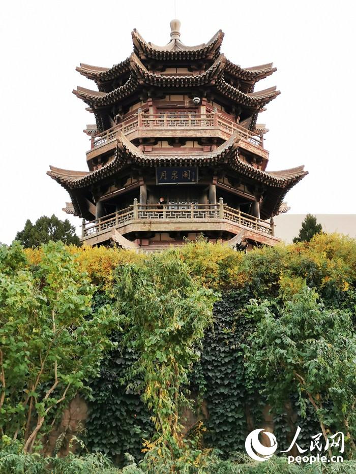 Dunhuang nei millenni: la lunga storia della cultura buddista e delle meraviglie naturali