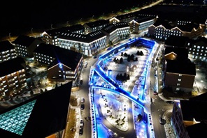 Villaggio olimpico invernale di Zhangjiakou illuminato per la prima volta