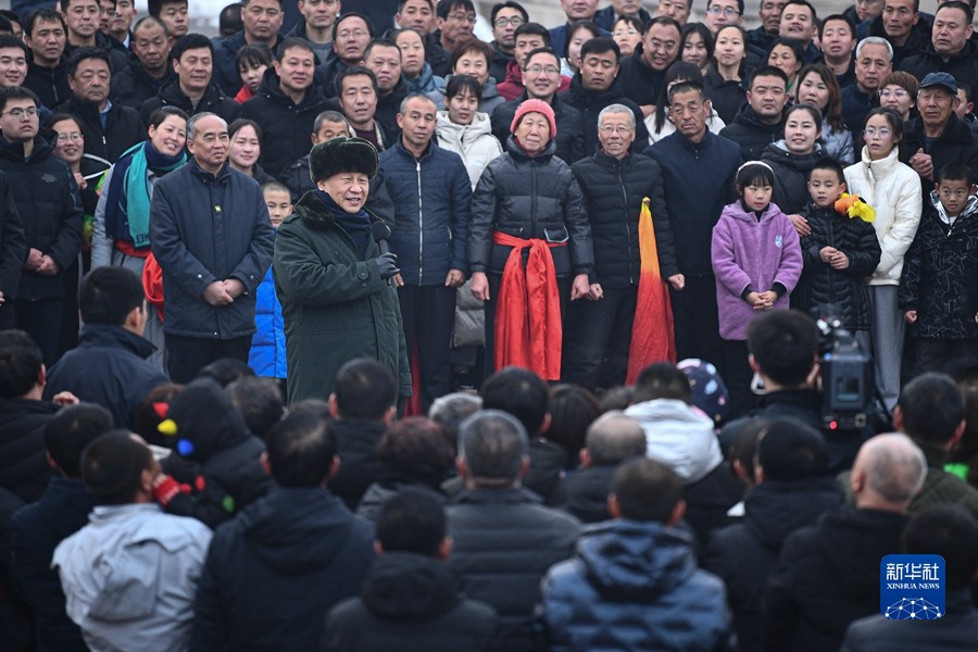 Xi Jinping visita la popolazione locale nello Shanxi prima della Festa di Primavera