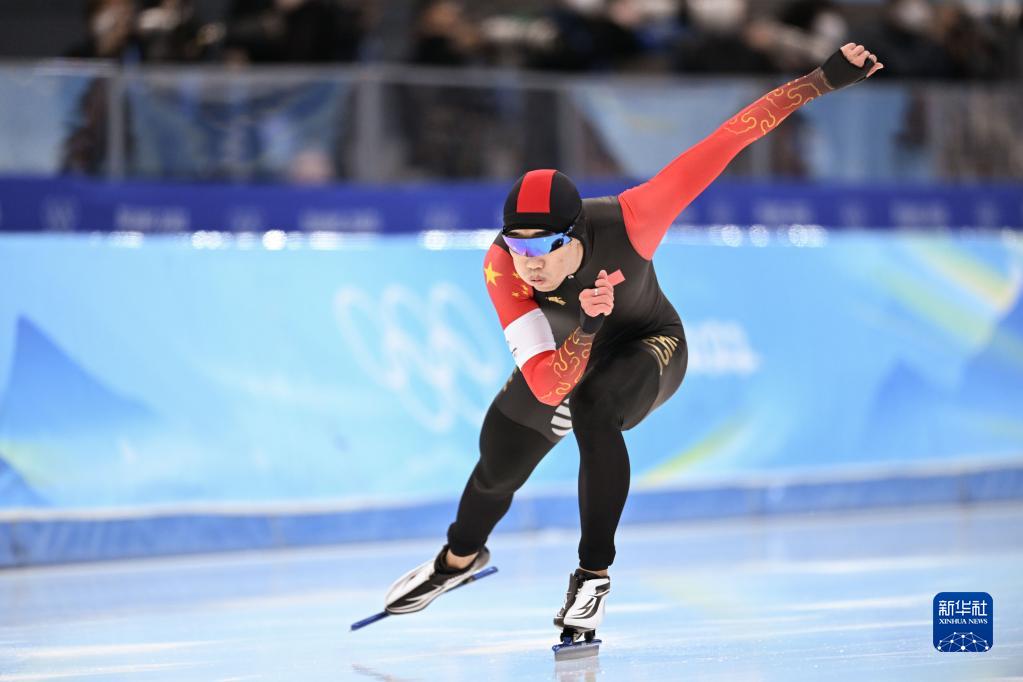 Cina: medaglia d'oro in pattinaggio di velocità maschile nelle Olimpiadi Invernali