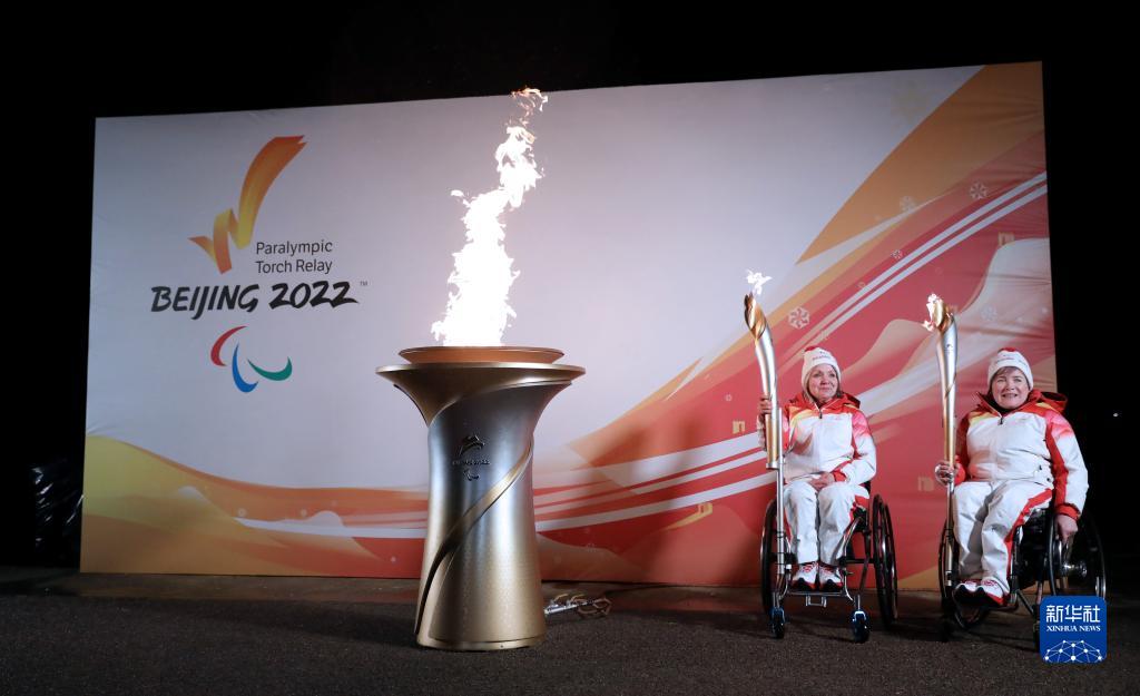 Fiamma paralimpica accesa a Stoke Mandeville