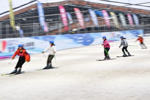 Chengdu, il sogno del ghiaccio e della neve degli studenti con disabilità