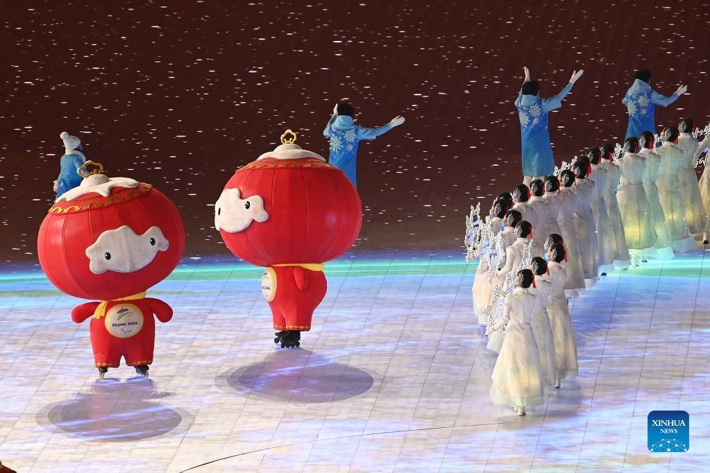 Paralimpiadi Invernali di Beijing 2022: i momenti indimenticabili della cerimonia di chiusura 