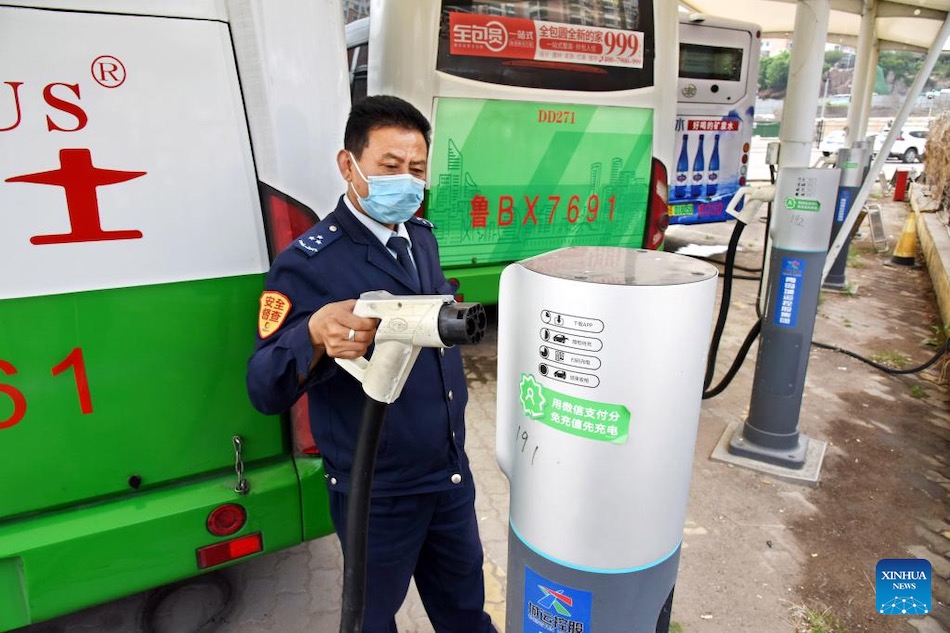 Qingdao apre al pubblico le stazioni di ricarica degli autobus elettrici