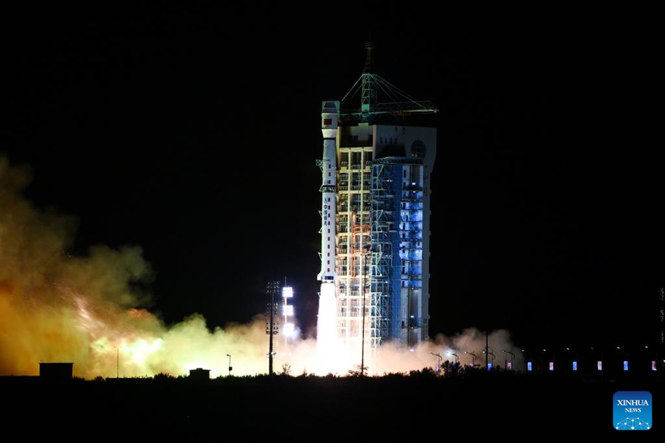 Cina: lanciato un nuovo satellite per l'osservazione della Terra