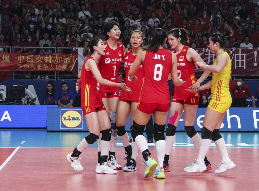 Le giocatrici cinesi festeggiano la loro vittoria contro la Corea del Sud a Sofia, in Bulgaria. (3 luglio 2022 - Marian Draganov/Xinhua)