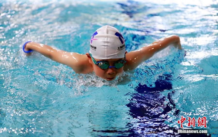 Shanghai: si aprono gradualmente le piscine coperte