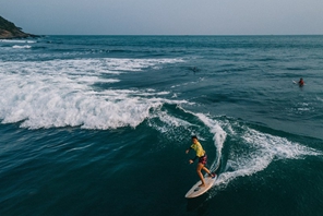 Wanning, Hainan: ottimo tempo per surfare e godersi lo splendido scenario del mare