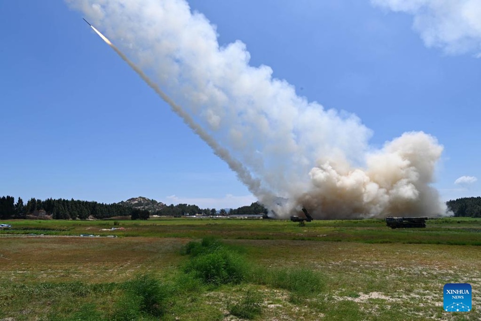 L'Eastern Theatre Command dell'EPL lancia esercitazioni congiunte a fuoco vivo senza precedenti intorno all'isola di Taiwan