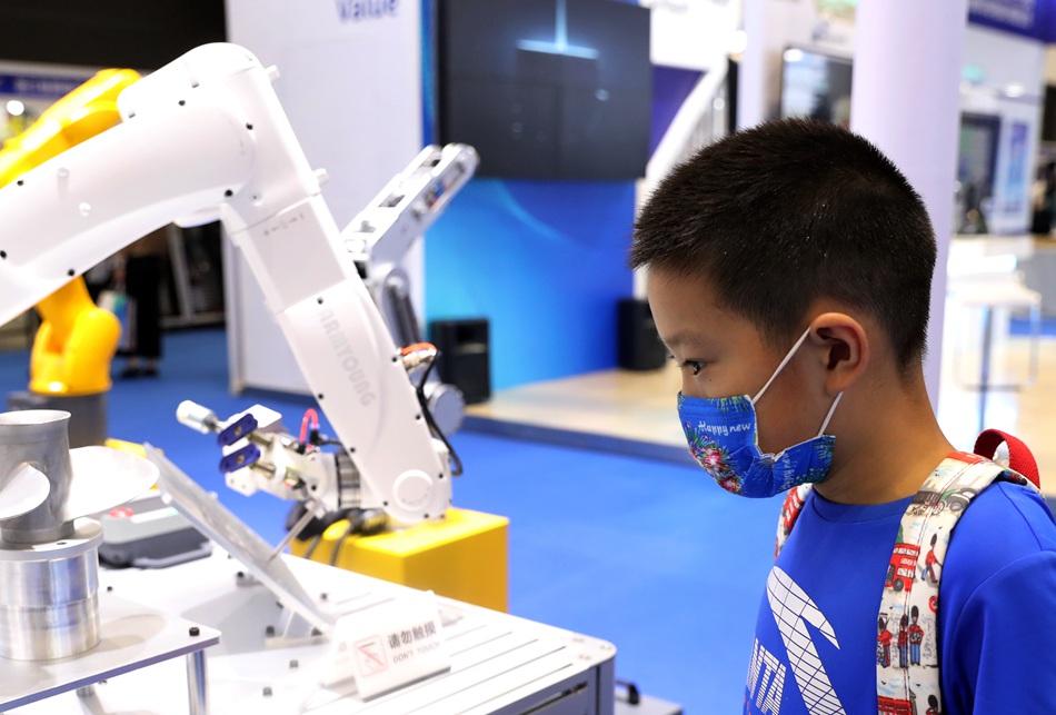 Qingdao: in corso l'Asia Pacific International Intelligent Equipment Expo 2022