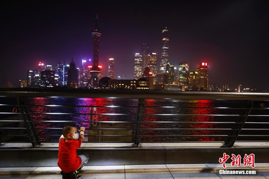 Shanghai: sospesa l'illuminazione paesaggistica in alcune aree