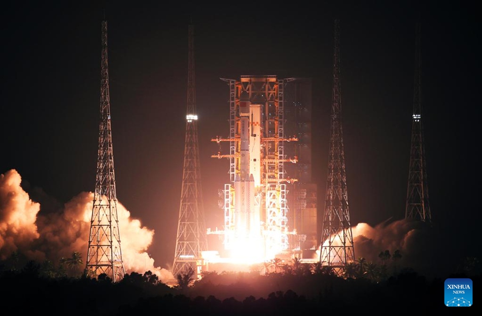 La Cina lancia il satellite Zhongxing-1E