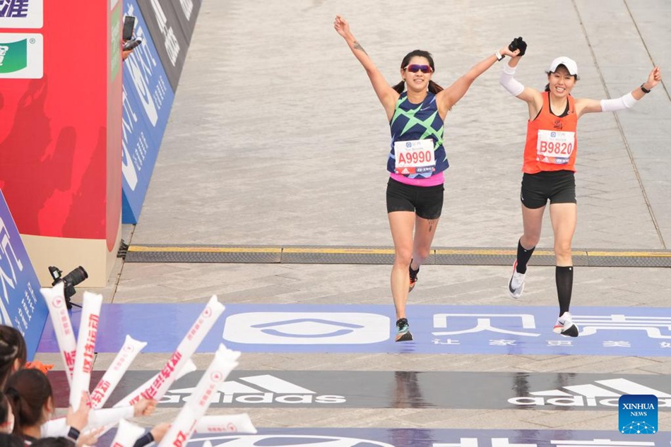 Svolta la maratona di Beijing dopo due anni di sospensione