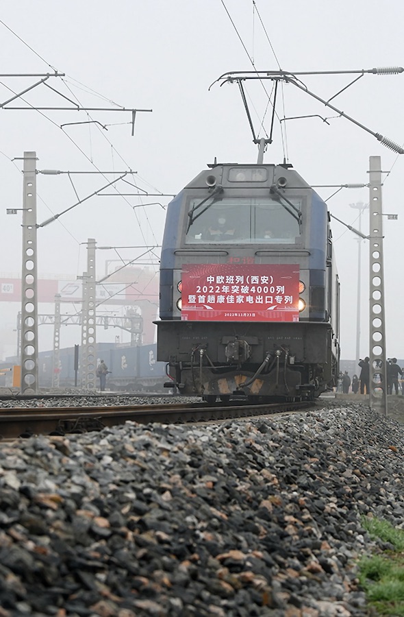 Cina: il numero dei treni merci Cina-Europa dello Shaanxi supera i 4.000 nel 2022