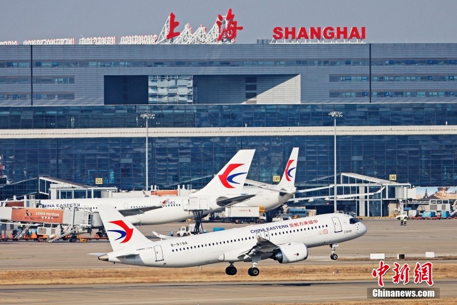 Primo volo del primo aereo C919 al mondo nell'anno del Coniglio