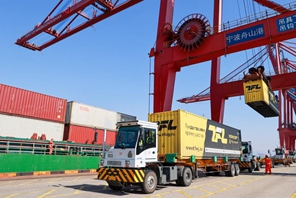 Il traffico merci del porto di Ningbo Zhoushan è al primo posto a livello globale nel 2022