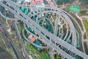 Vista dello svincolo di Qianchun a Guiyang, nel Guizhou