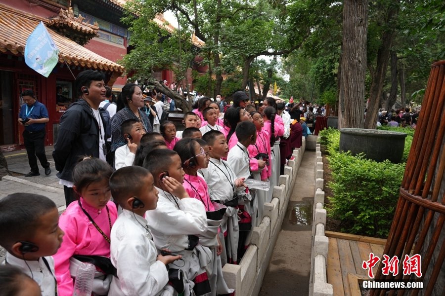 Giornata Internazionale del Bambino, una festa speciale per i bambini di etnia tibetana