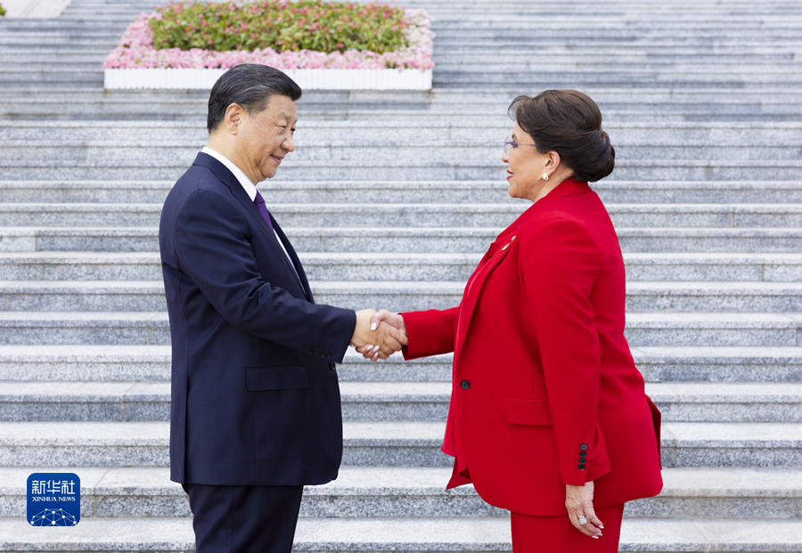 Colloquio tra Xi Jinping e Iris Xiomara Castro Sarmiento