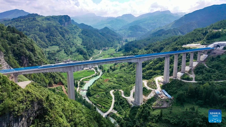 La ferrovia ad alta velocità Guiyang-Nanning inizia ufficialmente i test di funzionamento