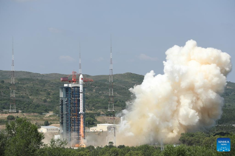 La Cina invia quattro satelliti nello spazio