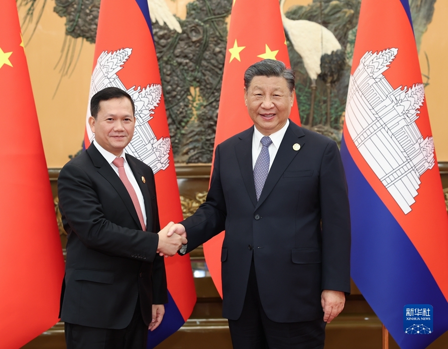 Incontro fra Xi Jinping e il primo ministro cambogiano