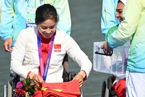 Prima medaglia d'oro agli Giochi para-asiatici di Hangzhou! La delegazione cinese vince la finale di canoa femminile KL1