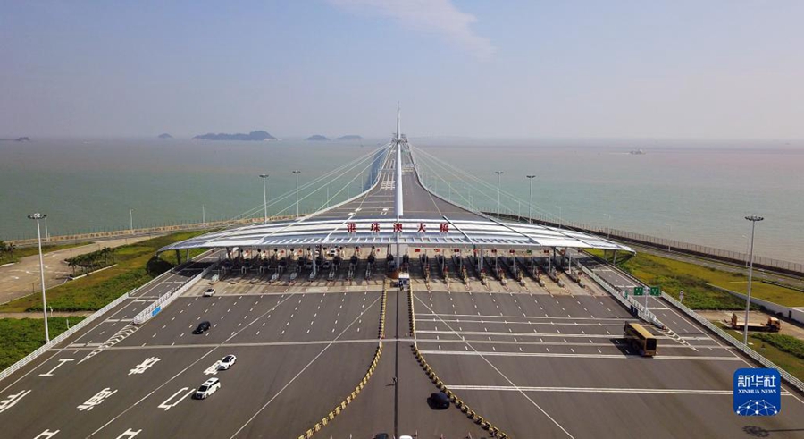 Il ponte Hong Kong-Zhuhai-Macao, 36 milioni di entrate e uscite in cinque anni