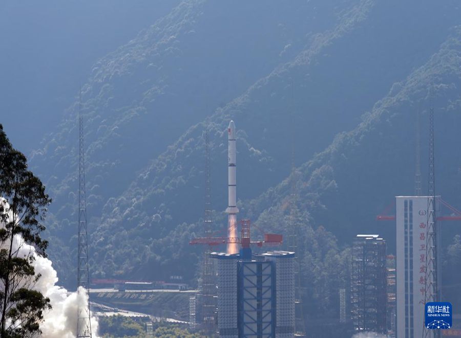 La Cina ha lanciato con successo la sonda Einstein