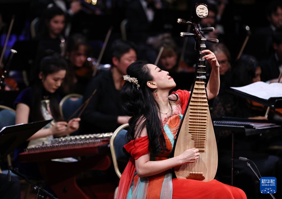 Parigi, concerto per l'apertura dell'Anno del turismo e della cultura Cina-Francia