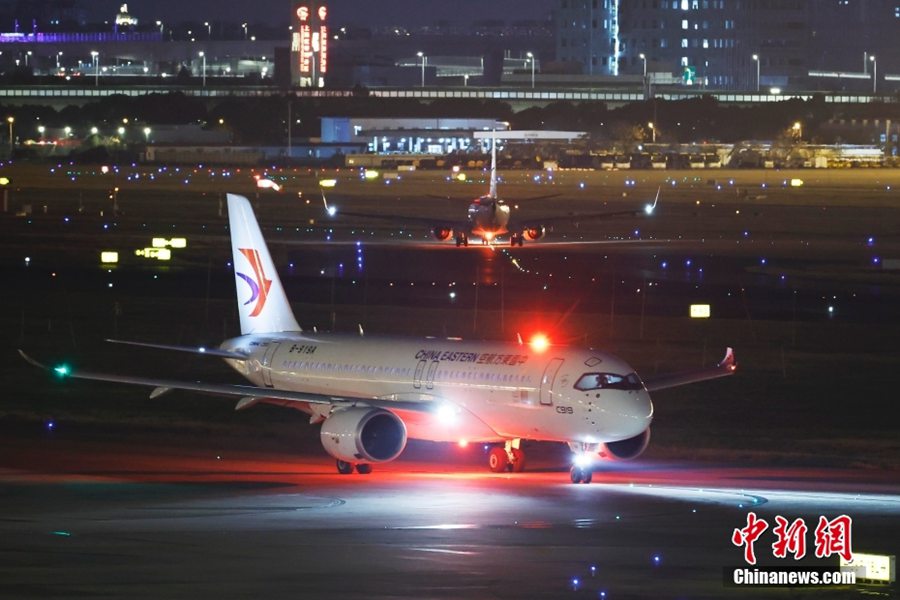 Il grande aereo di linea C919 sviluppato dalla Cina debutterà all'estero