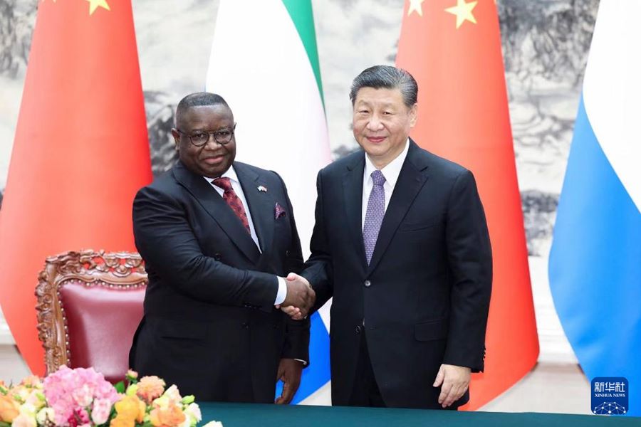 Colloquio tra Xi Jinping e il presidente della Sierra Leone, Julius Maada Bio