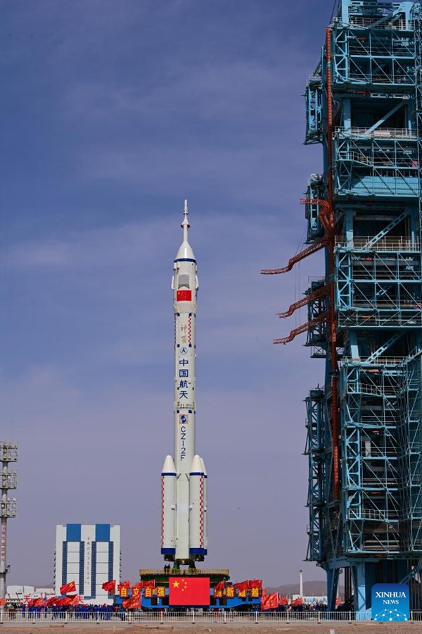 Lancio nel prossimo futuro della combinazione della navicella Shenzhou-18 e del razzo vettore Lunga Marcia 2F Yao-18