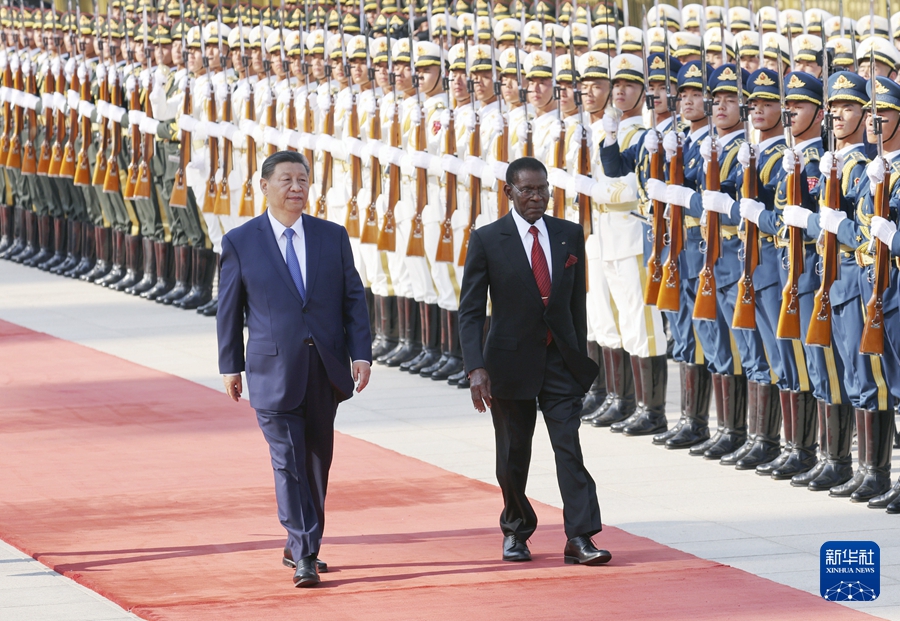 Xi Jinping incontra il presidente della Guinea Equatoriale