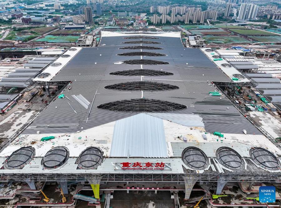 In costruzione la stazione ferroviaria di Chongqing Est nella Cina occidentale