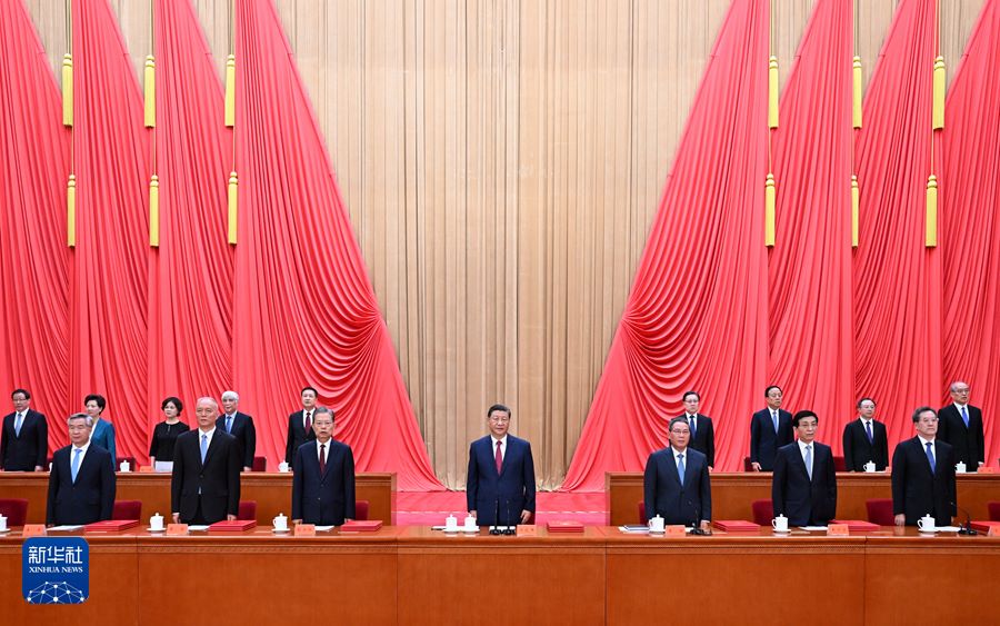 Xi Jinping consegna il premio nazionale per la scienza e la tecnologia