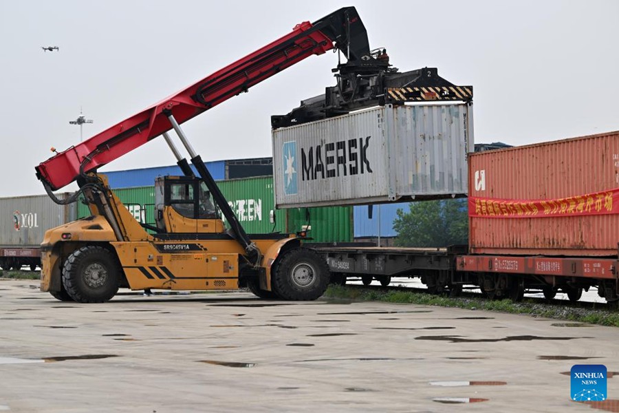 Tianjin lancia nuova rotta ferroviaria merci Cina-Europa