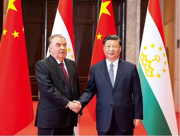 Il presidente Xi Jinping incontra a Xi'an il presidente Emomali Rahmon del Tagikistan, in Cina per partecipare al Vertice Cina-Asia Centrale e per una visita di Stato. (maggio 2023 – Xinhua/Ding Haitao)