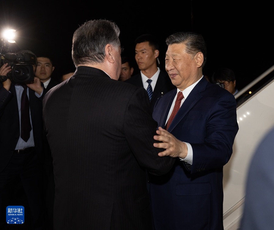 Xi Jinping giunto a Dushanbe per visita di Stato in Tagikistan