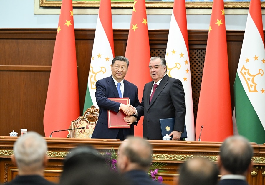 Colloquio tra Xi Jinping e il Presidente del Tagikistan Emomali Rahmon