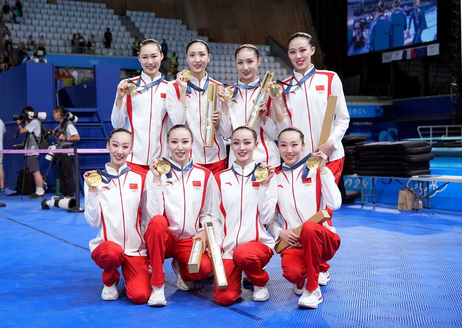 La Cina vince la prima medaglia d'oro nel nuoto artistico a squadre a Parigi