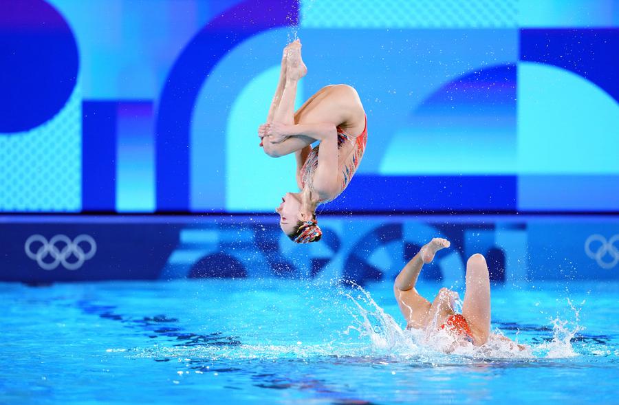 La Cina vince la prima medaglia d'oro nel nuoto artistico a squadre a Parigi