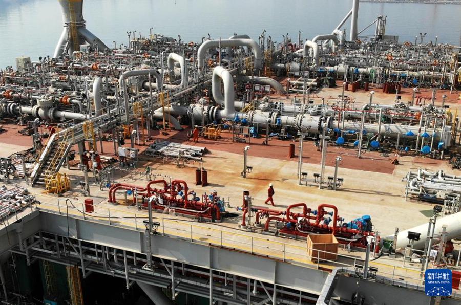 Cina, completata e consegnata la più grande piattaforma internazionale offshore per petrolio e gas