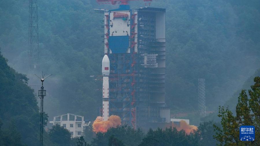 La Cina lancia con successo i satelliti Yaogan 43-02