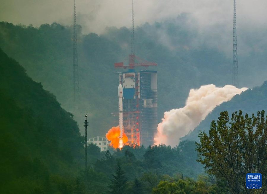 La Cina lancia con successo i satelliti Yaogan 43-02