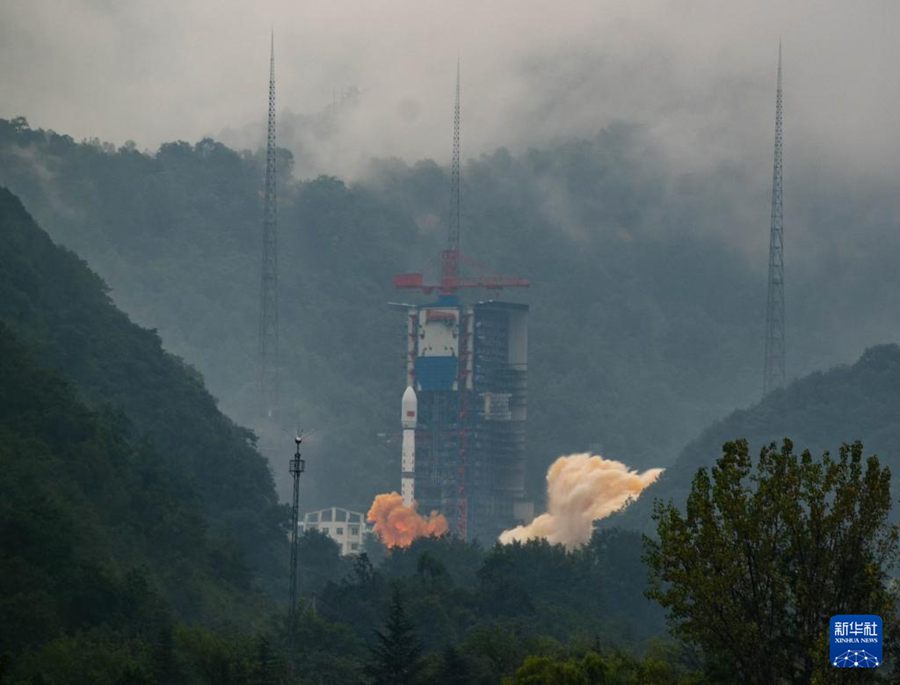 La Cina lancia con successo i satelliti Yaogan 43-02