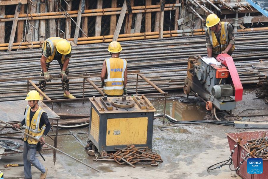 L'isola cinese di Hainan accelera la ripresa del lavoro dopo il super tifone