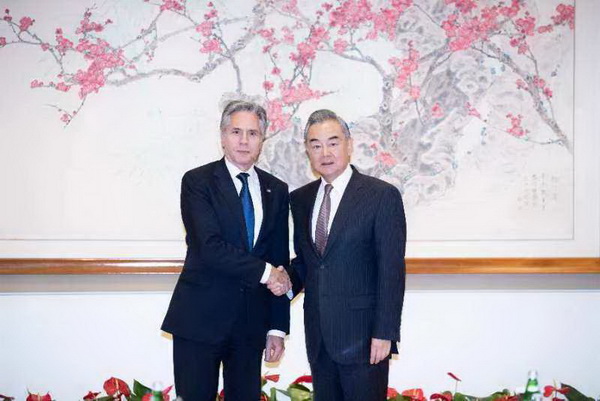 Wang Yi incontra Antony Blinken a New York